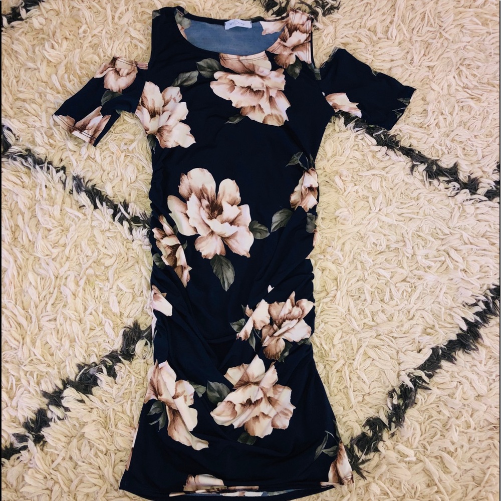 Maternity dress